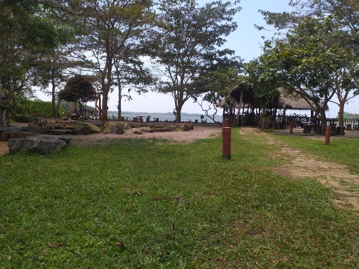 Lake Resort Bolgoda Wadduwa Exterior photo